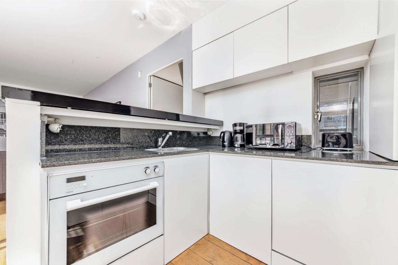 Interior-Designer Apartment With 2 Terraces London Exterior photo